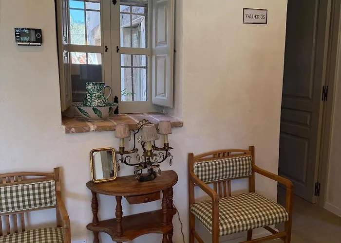 Caseria De Valeri Casa El Lagar *