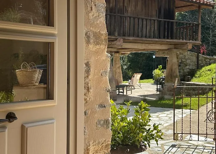 Caseria De Valeri Casa El Lagar Ferienhaus Villaviciosa (Asturias)