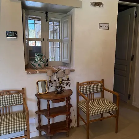 Caseria De Valeri Casa El Lagar *